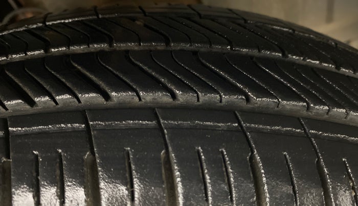 2019 Renault TRIBER 1.0 RXT, Petrol, Manual, 51,319 km, Right Front Tyre Tread