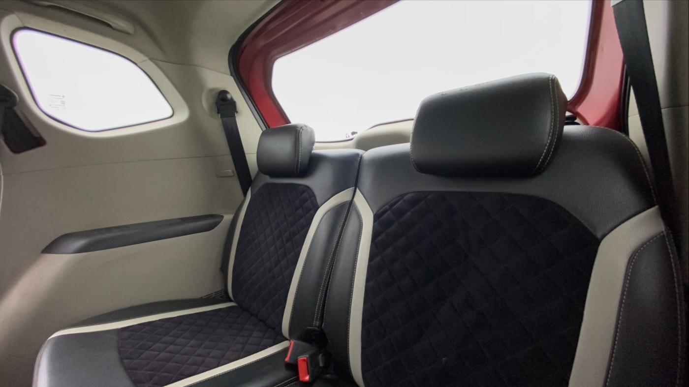 2019 Renault TRIBER 1.0 RXT, Petrol, Manual, 51,319 km, Third Seat Row ( optional )