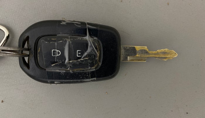 2018 Datsun Redi Go S 1.0 AMT, Petrol, Automatic, 49,416 km, Key Close Up