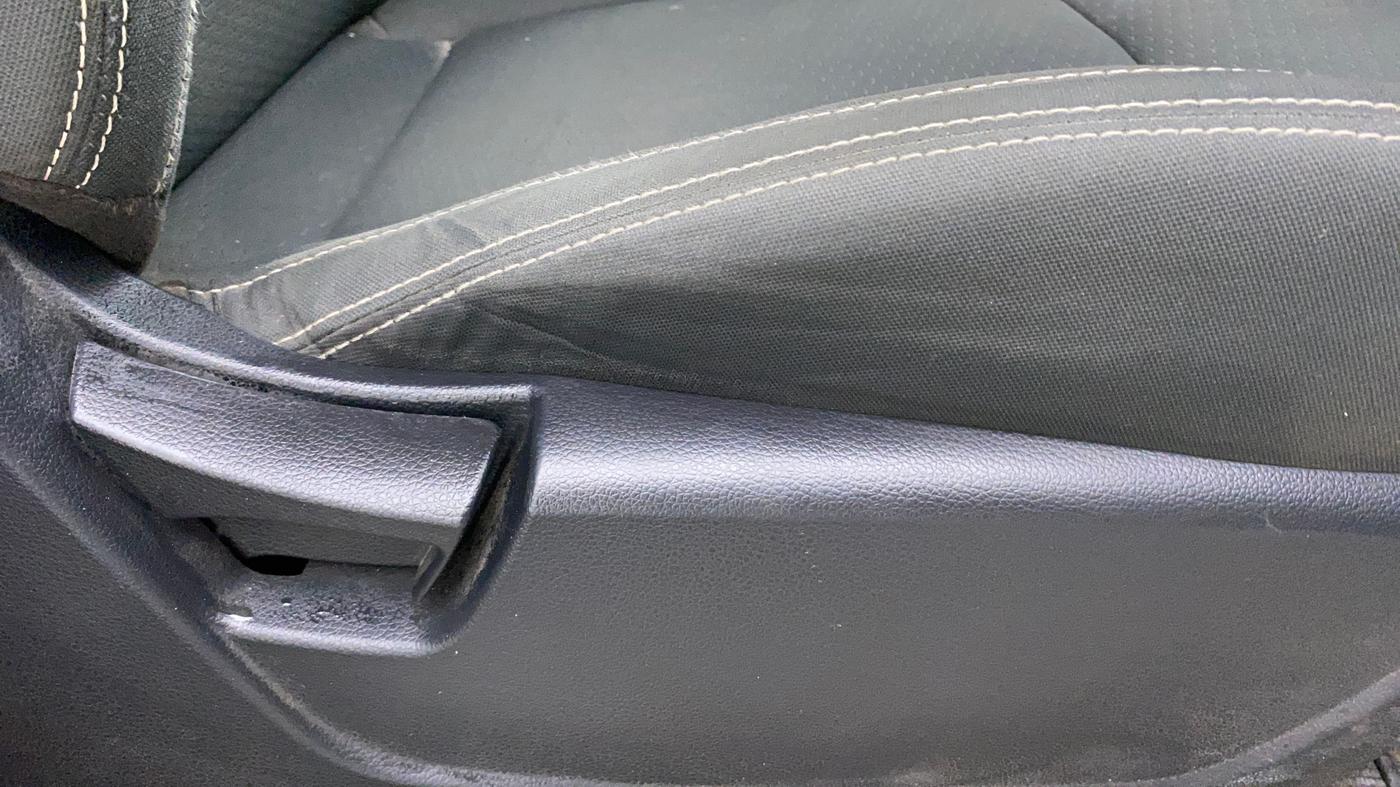 2019 Mahindra XUV300 W6 1.5 DIESEL, Diesel, Manual, 42,027 km, Driver Side Adjustment Panel