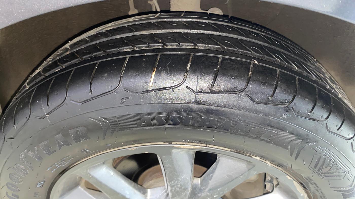 2019 Hyundai Elite i20 SPORTZ PLUS 1.2, Petrol, Manual, 44,278 km, Right Front Tyre Tread