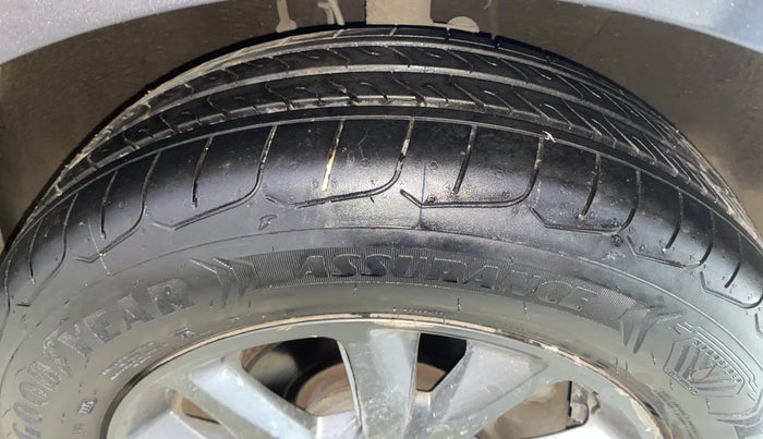 2019 Hyundai Elite i20 SPORTZ PLUS 1.2, Petrol, Manual, 44,264 km, Right Front Tyre Tread