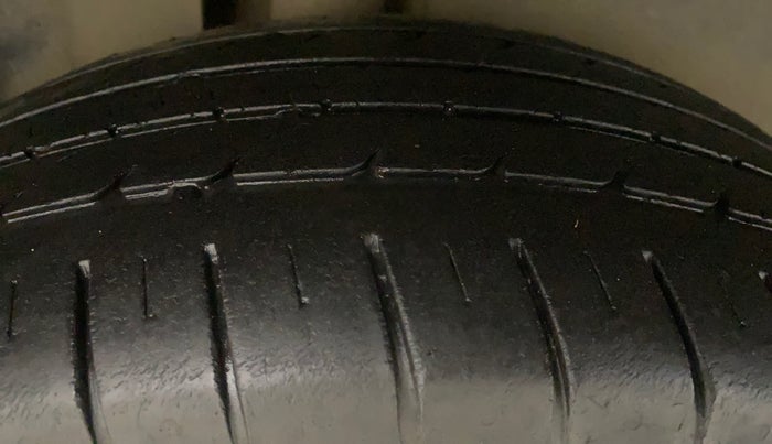 2020 MG HECTOR PLUS SHARP 2.0 DIESEL TURBO MT 6-STR, Diesel, Manual, 64,486 km, Right Rear Tyre Tread