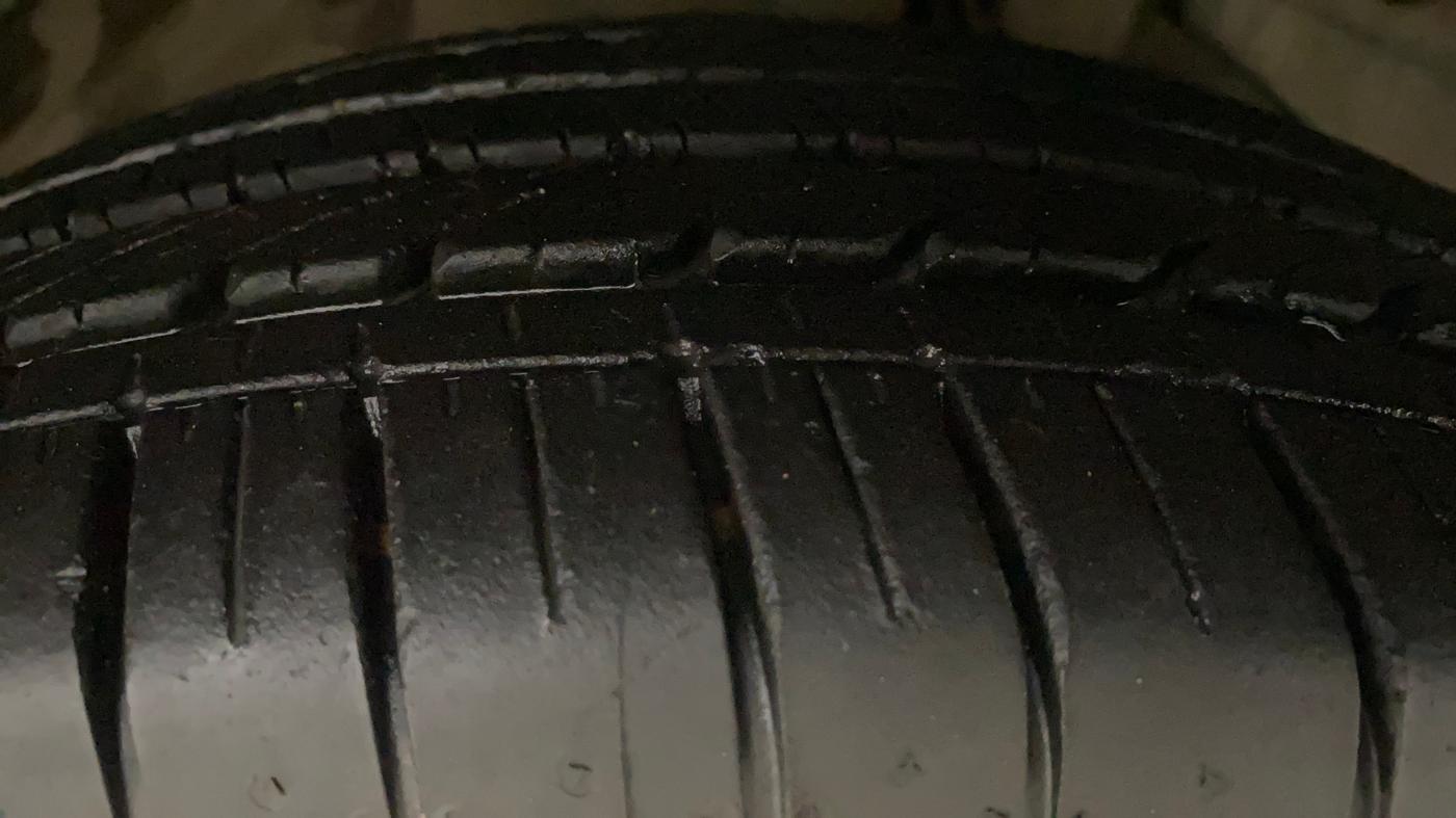 2020 MG HECTOR PLUS SHARP 2.0 DIESEL TURBO MT 6-STR, Diesel, Manual, 64,684 km, Right Front Tyre Tread