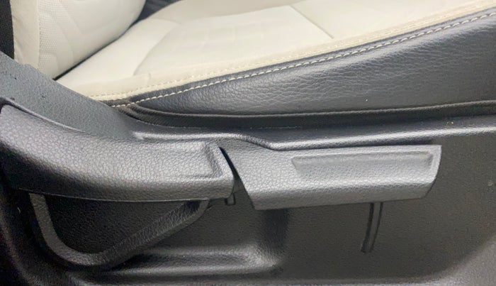 2023 KIA SONET HTX 1.5 DIESEL MT, Diesel, Manual, 18,163 km, Driver Side Adjustment Panel