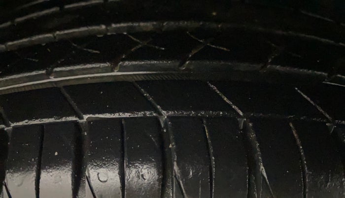 2023 KIA SONET HTX 1.5 DIESEL MT, Diesel, Manual, 18,163 km, Right Front Tyre Tread