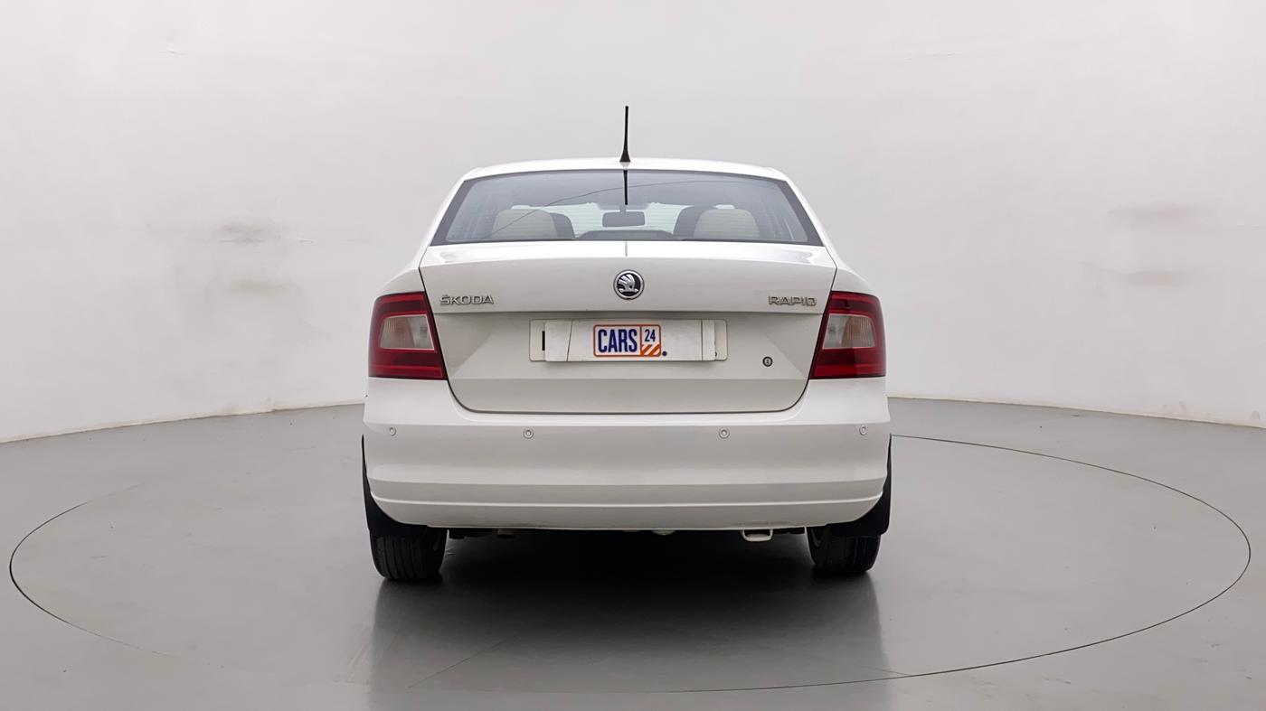 2015 Skoda Rapid 1.5 TDI CR ELEGANCE AT, Diesel, Automatic, 1,07,391 km, Back/Rear