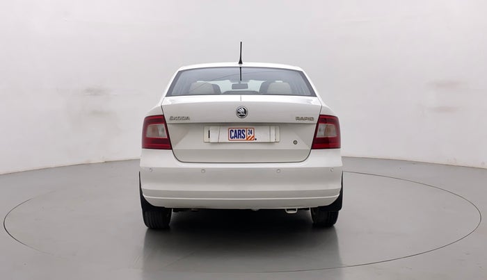 2015 Skoda Rapid 1.5 TDI CR ELEGANCE AT, Diesel, Automatic, 1,07,391 km, Back/Rear