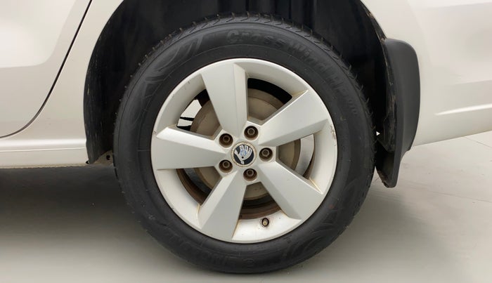 2015 Skoda Rapid 1.5 TDI CR ELEGANCE AT, Diesel, Automatic, 1,07,391 km, Left Rear Wheel