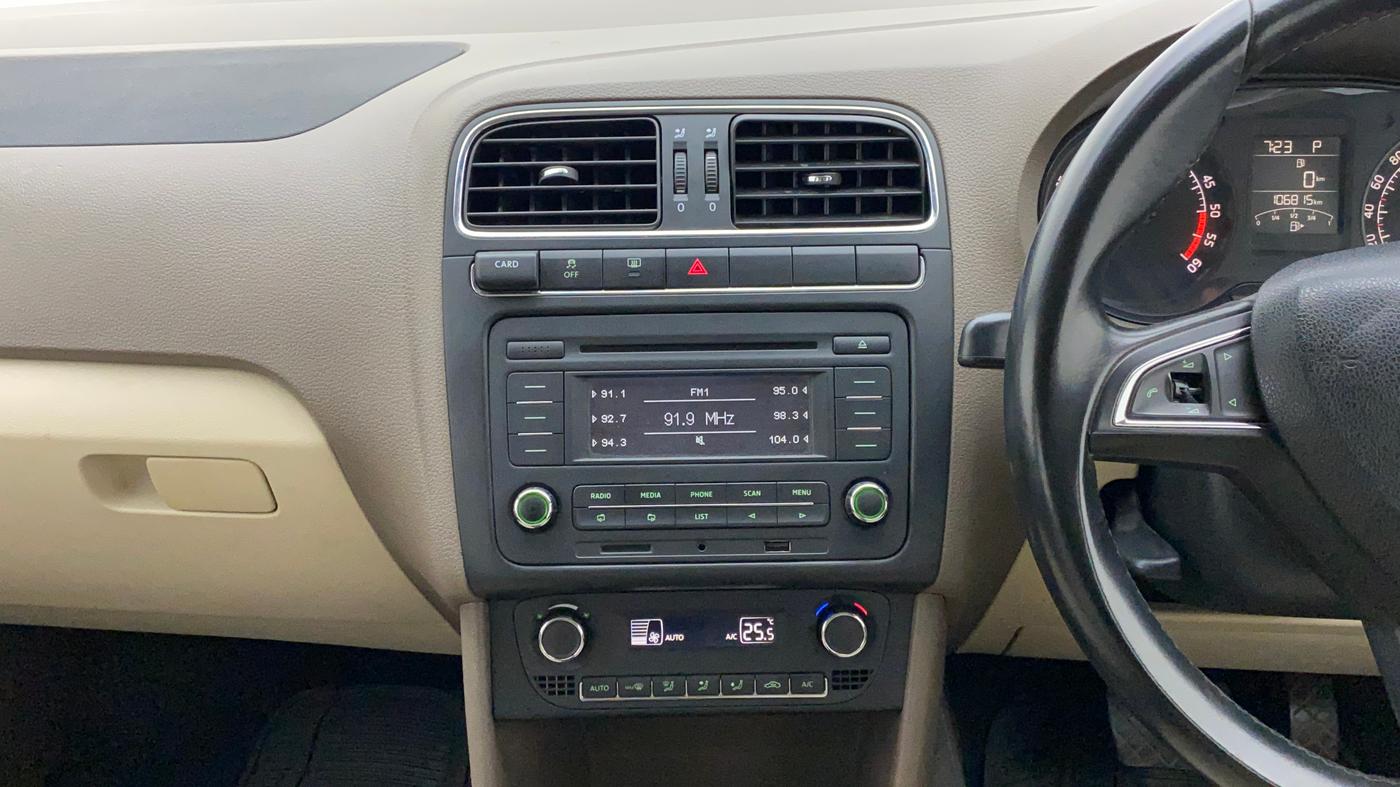 2015 Skoda Rapid 1.5 TDI CR ELEGANCE AT, Diesel, Automatic, 1,07,391 km, Air Conditioner