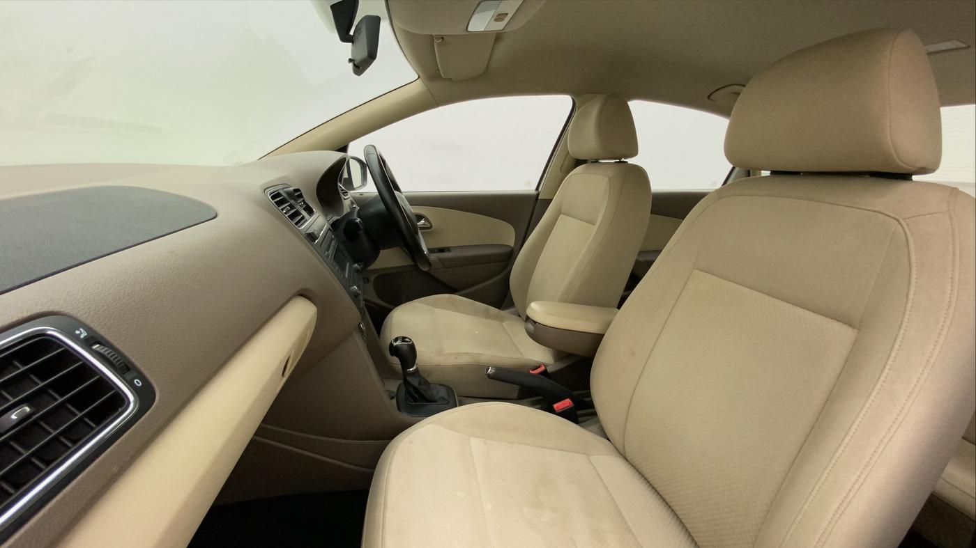 2015 Skoda Rapid 1.5 TDI CR ELEGANCE AT, Diesel, Automatic, 1,07,391 km, Right Side Front Door Cabin