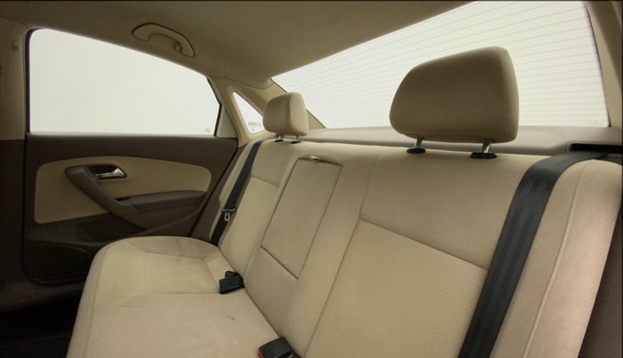 2015 Skoda Rapid 1.5 TDI CR ELEGANCE AT, Diesel, Automatic, 1,07,391 km, Right Side Rear Door Cabin