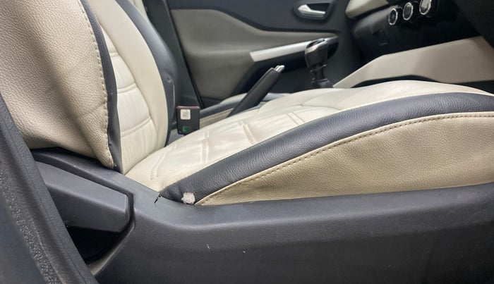 2021 Nissan MAGNITE XL, Petrol, Manual, 94,492 km, Driver Side Adjustment Panel