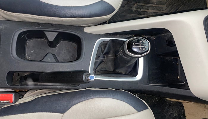 2021 Nissan MAGNITE XL, Petrol, Manual, 94,492 km, Gear Lever