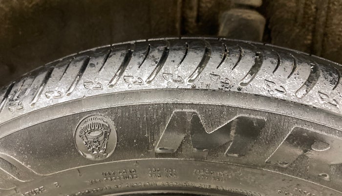 2021 Nissan MAGNITE XL, Petrol, Manual, 94,492 km, Left Rear Tyre Tread