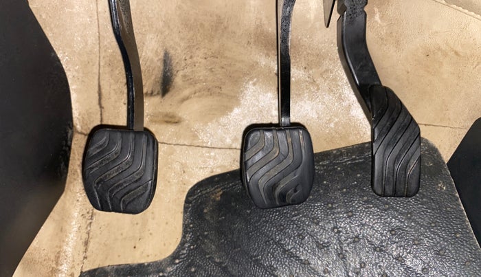 2021 Nissan MAGNITE XL, Petrol, Manual, 94,492 km, Pedals