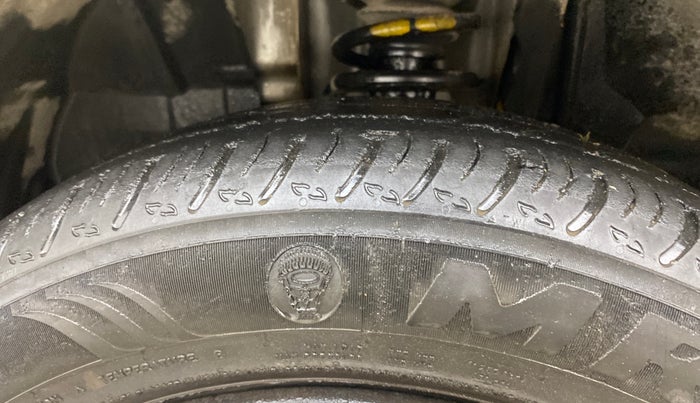 2021 Nissan MAGNITE XL, Petrol, Manual, 94,492 km, Left Front Tyre Tread