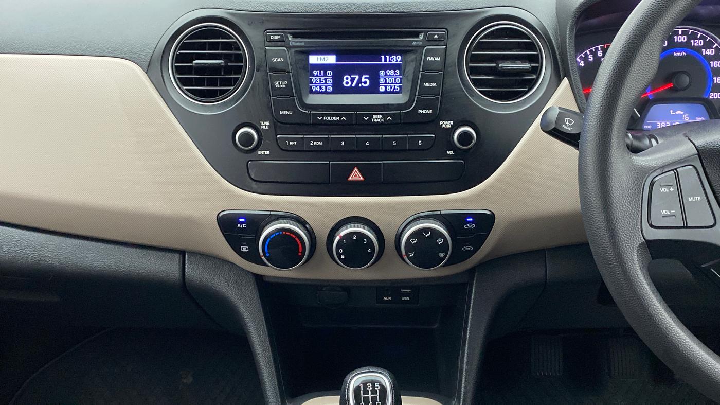 2016 Hyundai Grand i10 SPORTZ 1.2 KAPPA VTVT, Petrol, Manual, 38,345 km, Air Conditioner