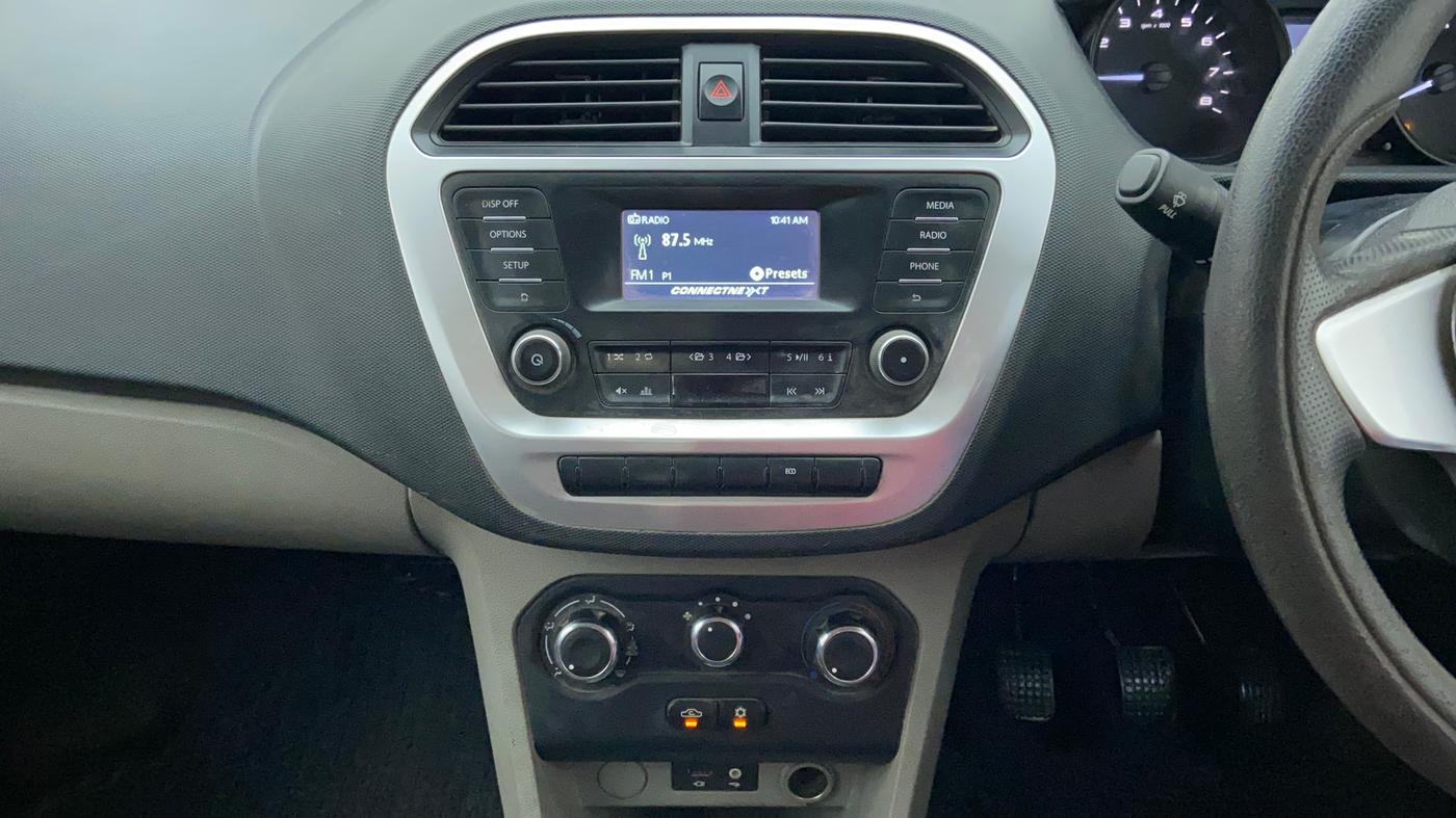 2017 Tata Tiago XT 1.2 REVOTRON, Petrol, Manual, 73,948 km, Air Conditioner