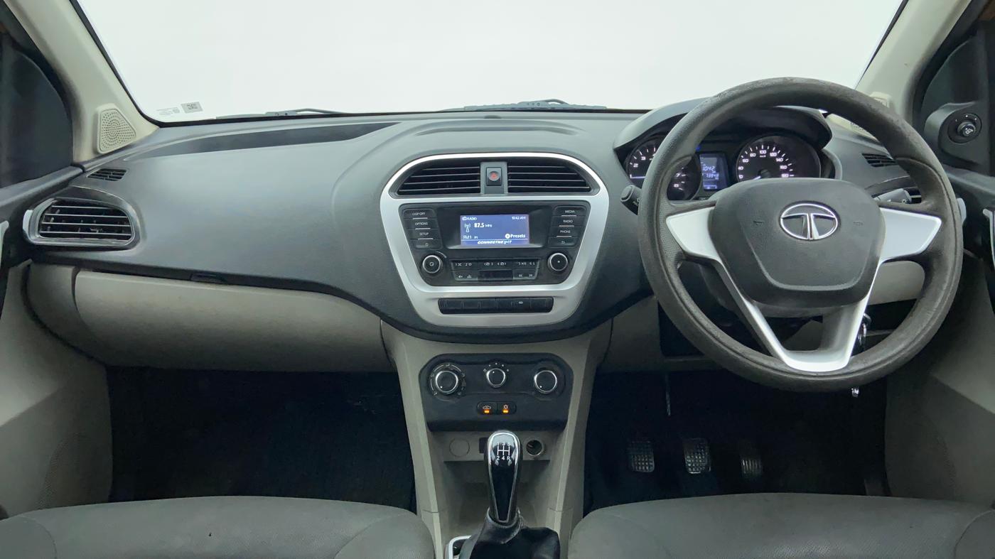 2017 Tata Tiago XT 1.2 REVOTRON, Petrol, Manual, 73,948 km, Dashboard