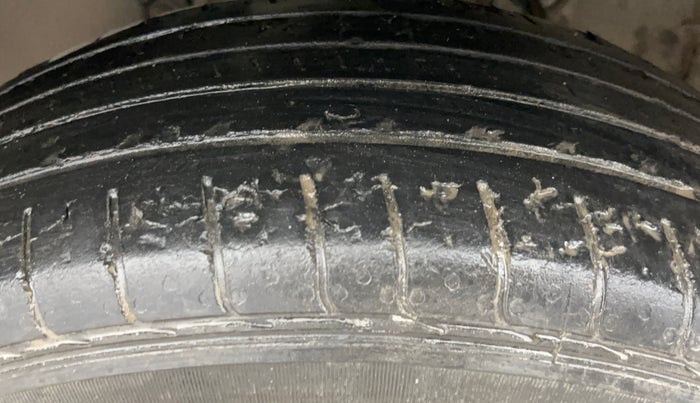 2021 Hyundai VENUE S 1.2, Petrol, Manual, 53,312 km, Left Front Tyre Tread