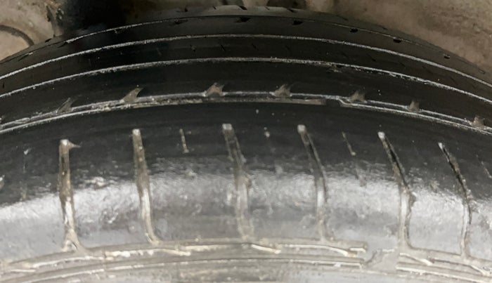 2021 Hyundai VENUE S 1.2, Petrol, Manual, 53,312 km, Right Rear Tyre Tread