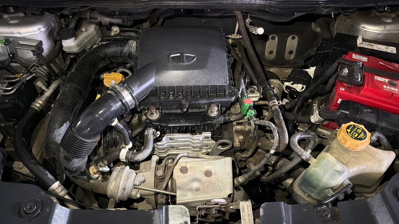 2018 Tata NEXON XM PETROL, Petrol, Manual, 63,300 km, Engine View