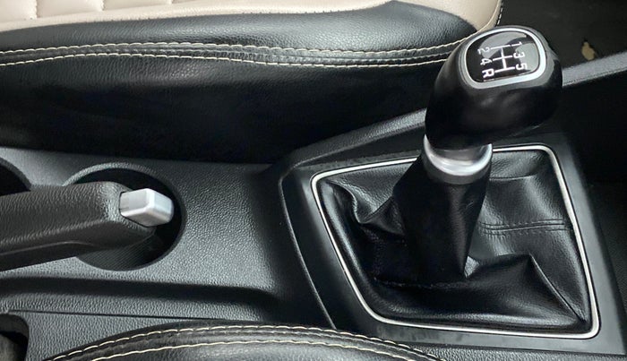 2015 Hyundai Elite i20 SPORTZ 1.2, Petrol, Manual, 31,916 km, Gear Lever