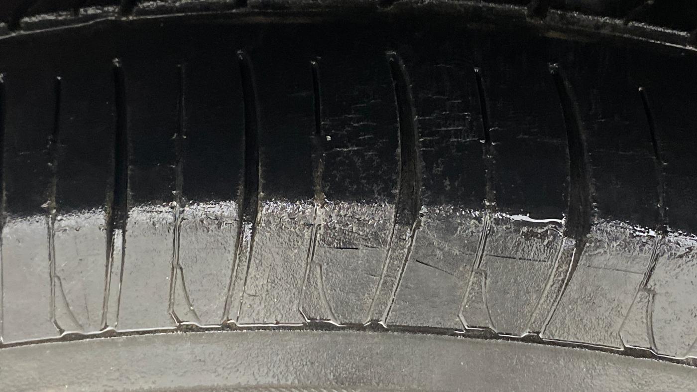 2018 Mahindra KUV 100 NXT K2 P 6 STR, Petrol, Manual, 55,096 km, Left Front Tyre Tread