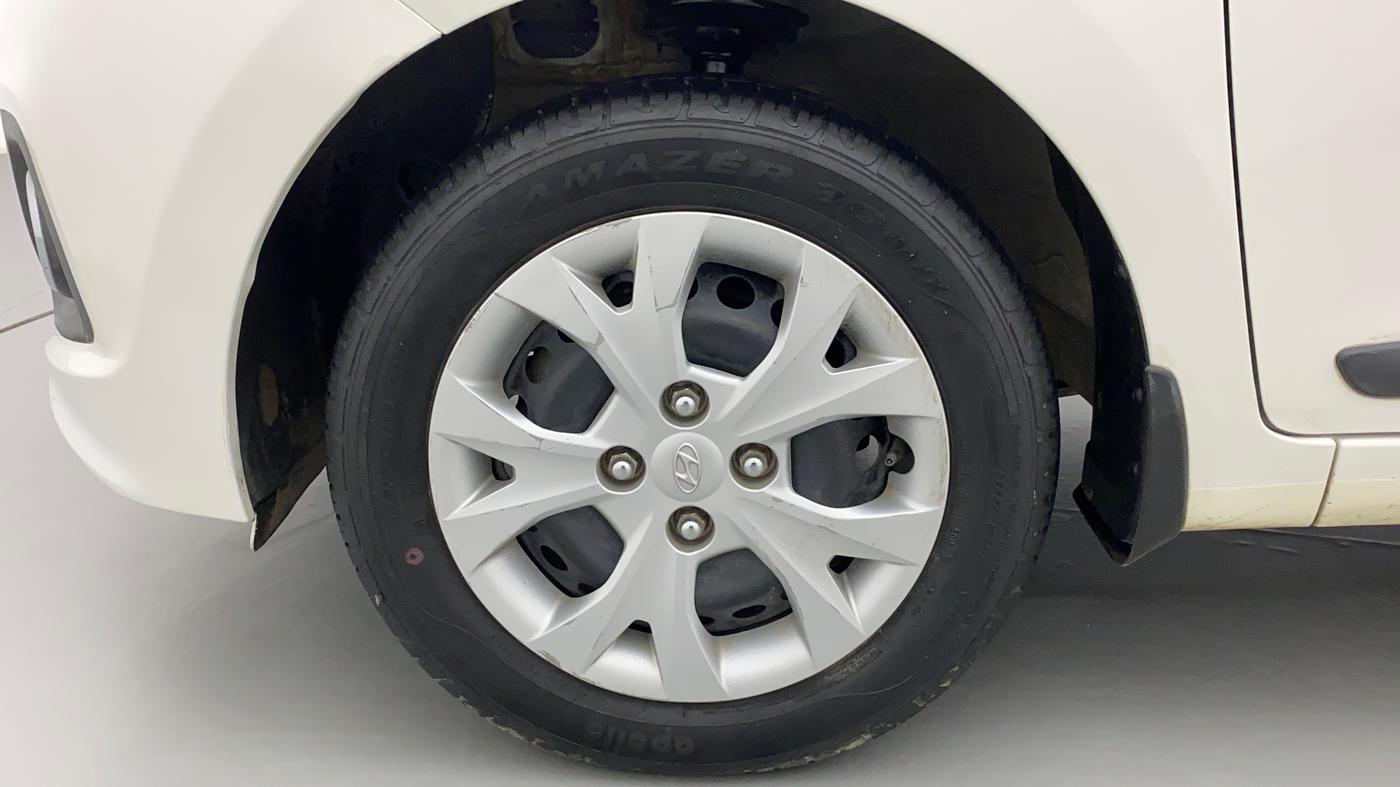 2015 Hyundai Grand i10 SPORTZ 1.2 KAPPA VTVT, Petrol, Manual, 40,507 km, Left Front Wheel