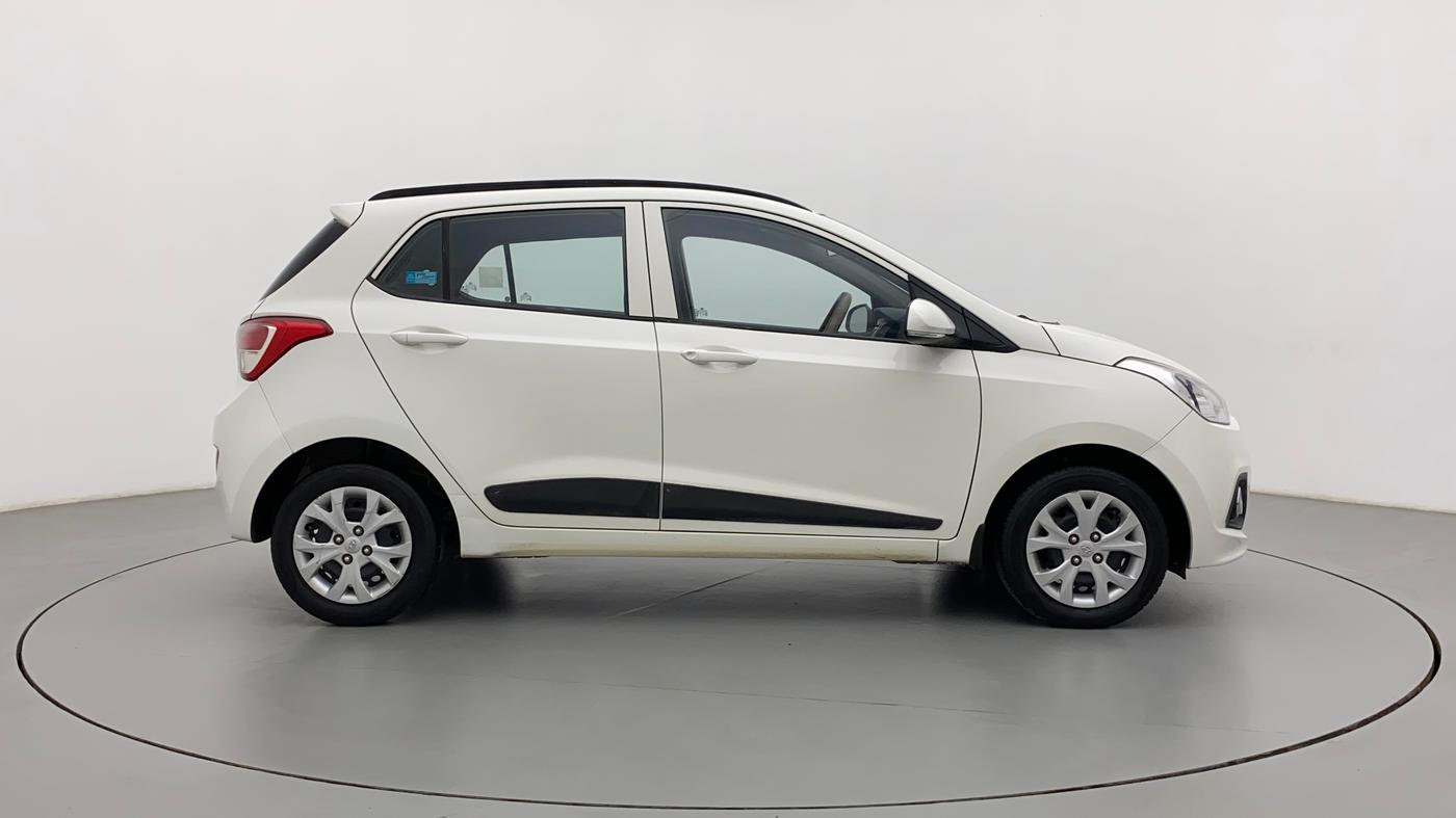 2015 Hyundai Grand i10 SPORTZ 1.2 KAPPA VTVT, Petrol, Manual, 40,507 km, Right Side View