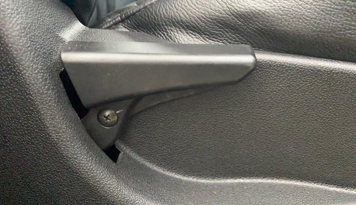 2017 Tata Tiago XT PETROL, Petrol, Manual, 37,680 km, Driver Side Adjustment Panel