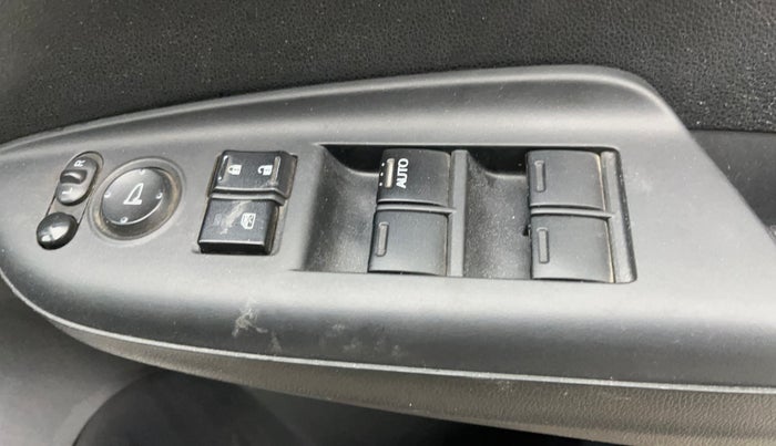 2018 Honda WR-V 1.2L I-VTEC VX MT, Petrol, Manual, 70,726 km, Driver Side Door Panels Control