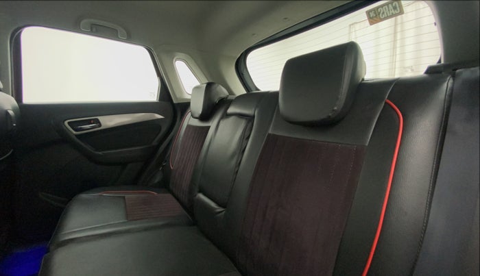 2016 Maruti Vitara Brezza ZDI PLUS DUAL TONE, Diesel, Manual, 58,285 km, Right Side Rear Door Cabin