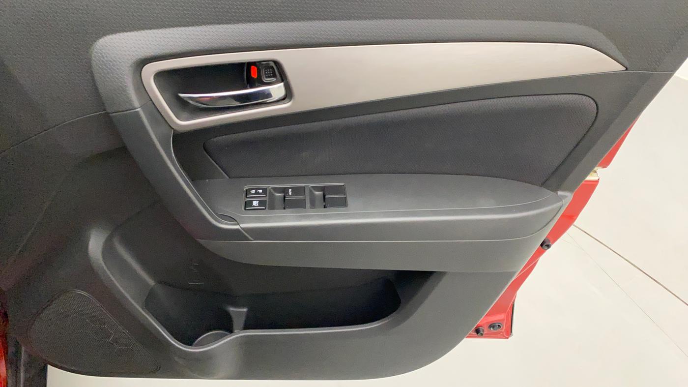 2016 Maruti Vitara Brezza ZDI PLUS DUAL TONE, Diesel, Manual, 58,285 km, Driver Side Door Panels Control