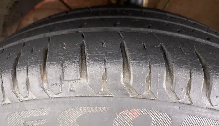2019 Maruti Dzire ZXI Plus, Petrol, Manual, 32,233 km, Left Front Tyre Tread