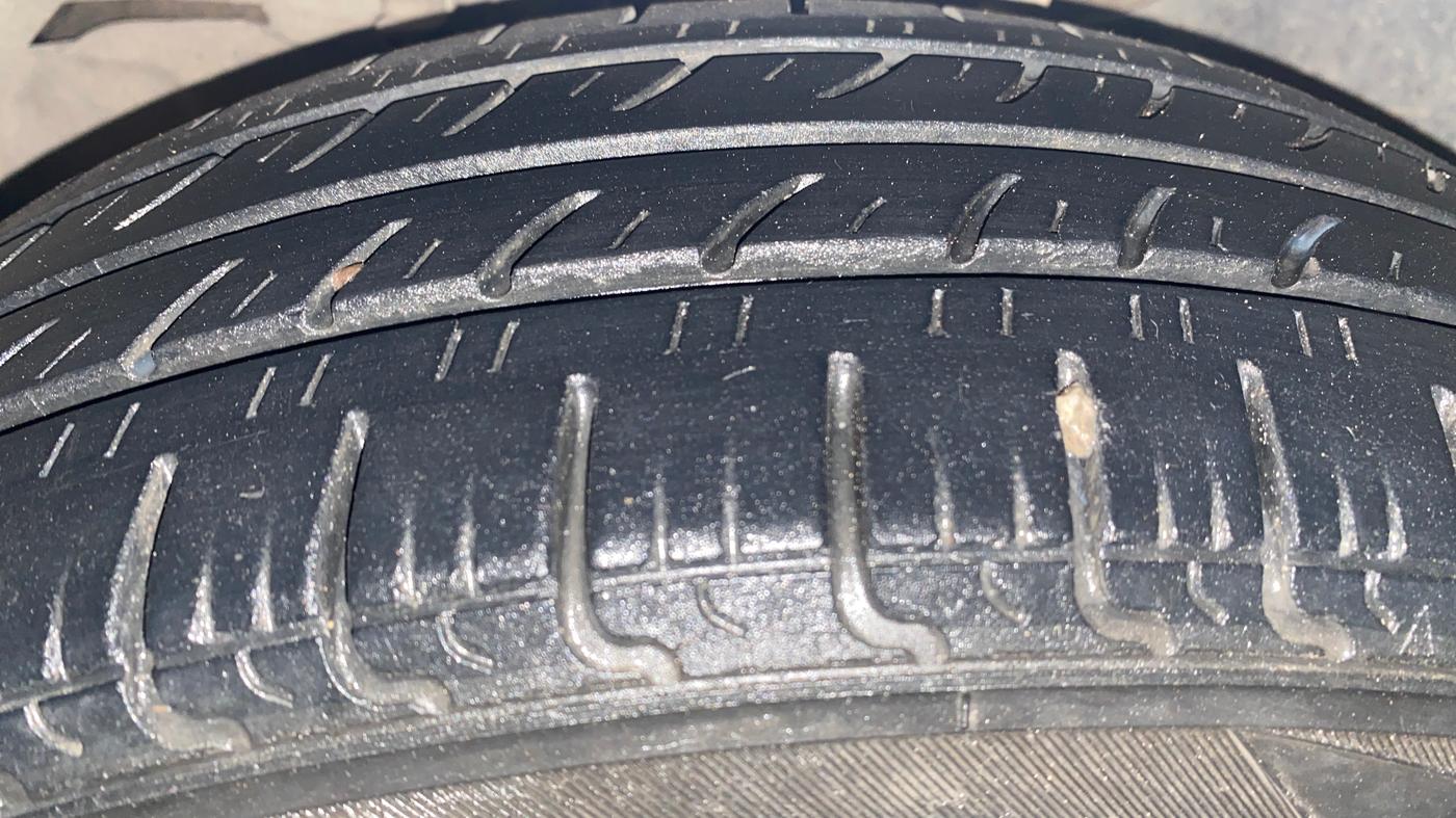 2019 Tata Tiago WIZZ EDITION PETROL, CNG, Manual, 92,379 km, Left Front Tyre Tread