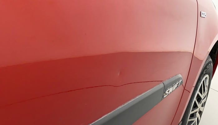 2013 Maruti Swift VDI, Diesel, Manual, 40,551 km, Driver-side door - Slightly dented