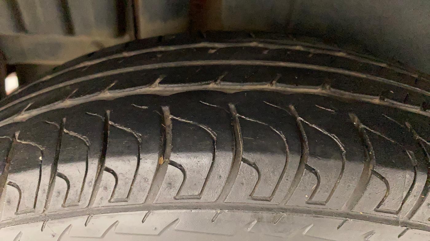 2013 Maruti Swift VDI, Diesel, Manual, 40,551 km, Right Rear Tyre Tread