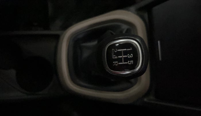 2016 Hyundai Xcent SX 1.2, Petrol, Manual, 70,197 km, Gear Lever