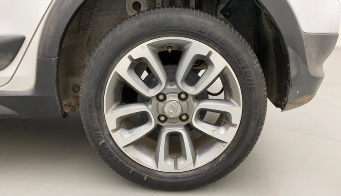 2017 Hyundai i20 Active 1.2 S, Petrol, Manual, 37,939 km, Left Rear Wheel