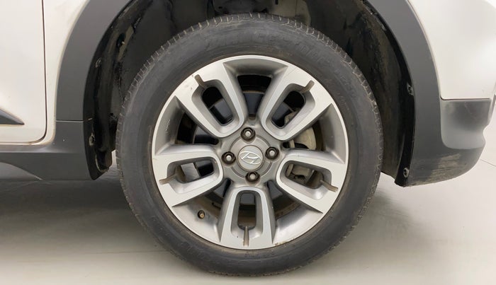 2017 Hyundai i20 Active 1.2 S, Petrol, Manual, 37,939 km, Right Front Wheel
