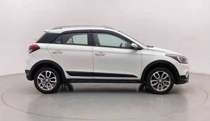 2017 Hyundai i20 Active 1.2 S, Petrol, Manual, 37,939 km, Right Side View