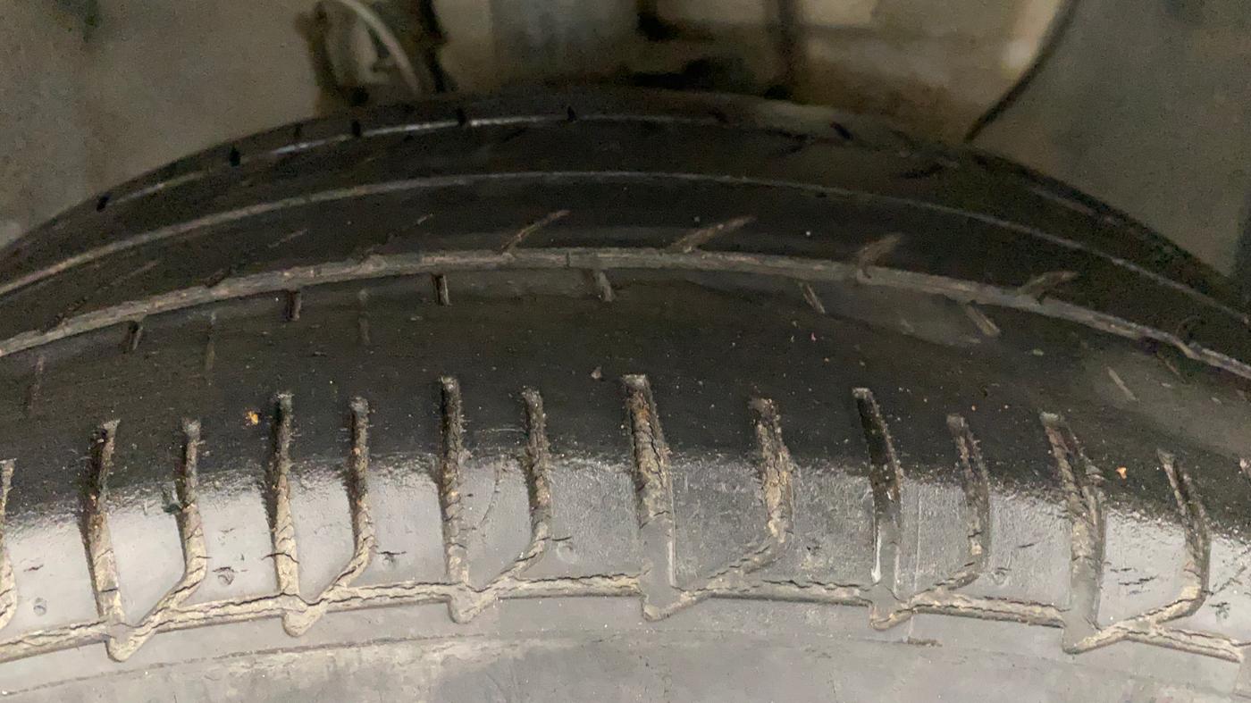 2017 Hyundai i20 Active 1.2 S, Petrol, Manual, 37,939 km, Right Front Tyre Tread