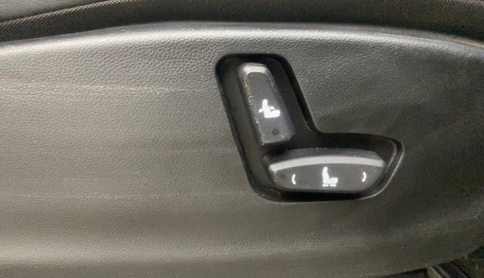 2020 MG HECTOR SHARP 1.5 DCT PETROL, Petrol, Automatic, 31,170 km, Driver Side Adjustment Panel