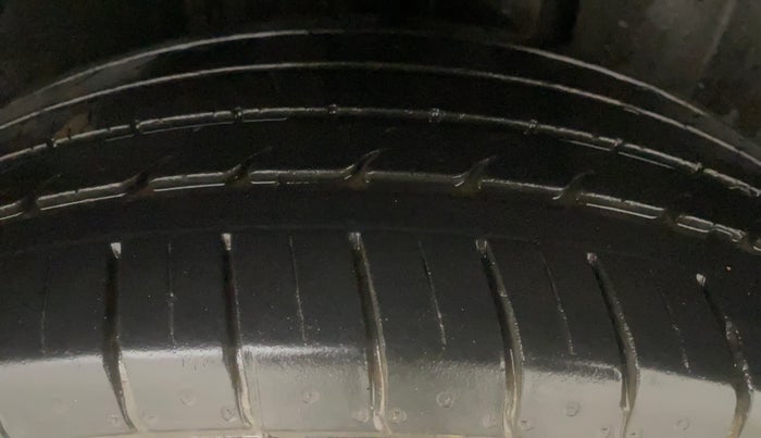 2020 MG HECTOR SHARP 1.5 DCT PETROL, Petrol, Automatic, 31,170 km, Left Rear Tyre Tread