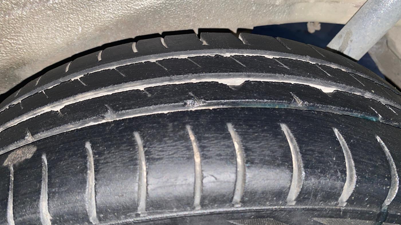 2017 Maruti Wagon R 1.0 VXI, Petrol, Manual, 80,616 km, Left Rear Tyre Tread