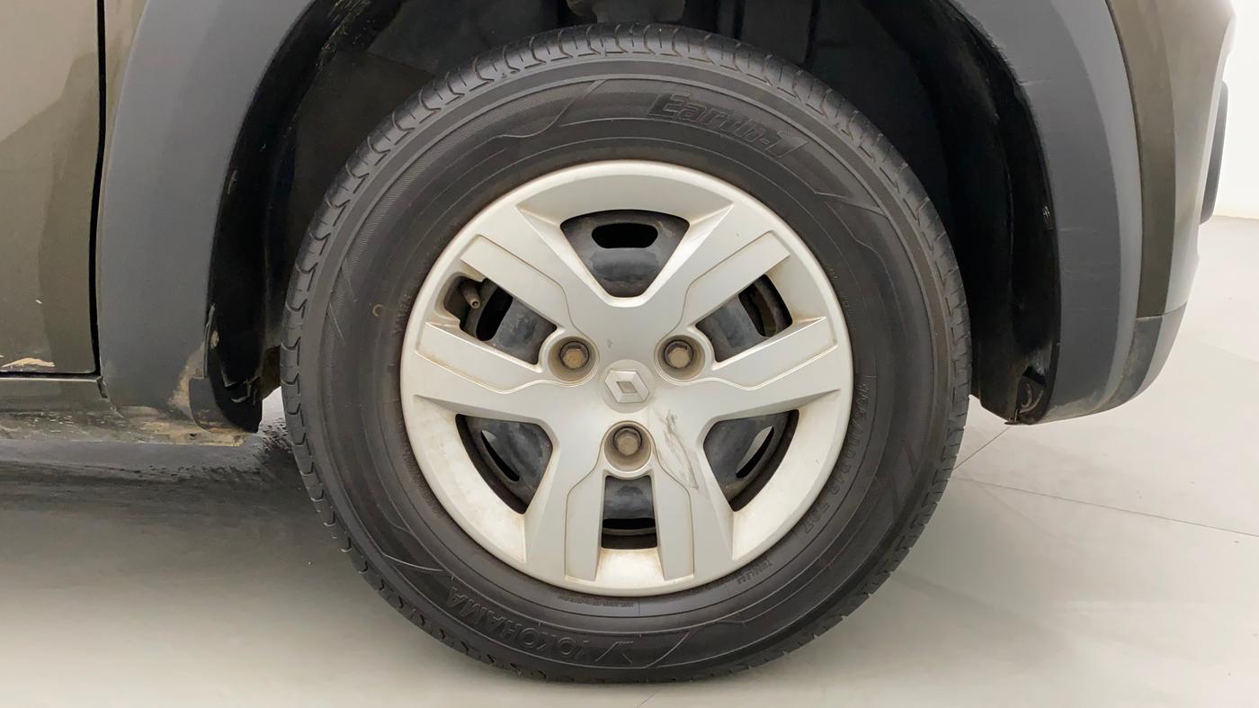 2017 Renault Kwid RXT 1.0, Petrol, Manual, 15,842 km, Right Front Wheel