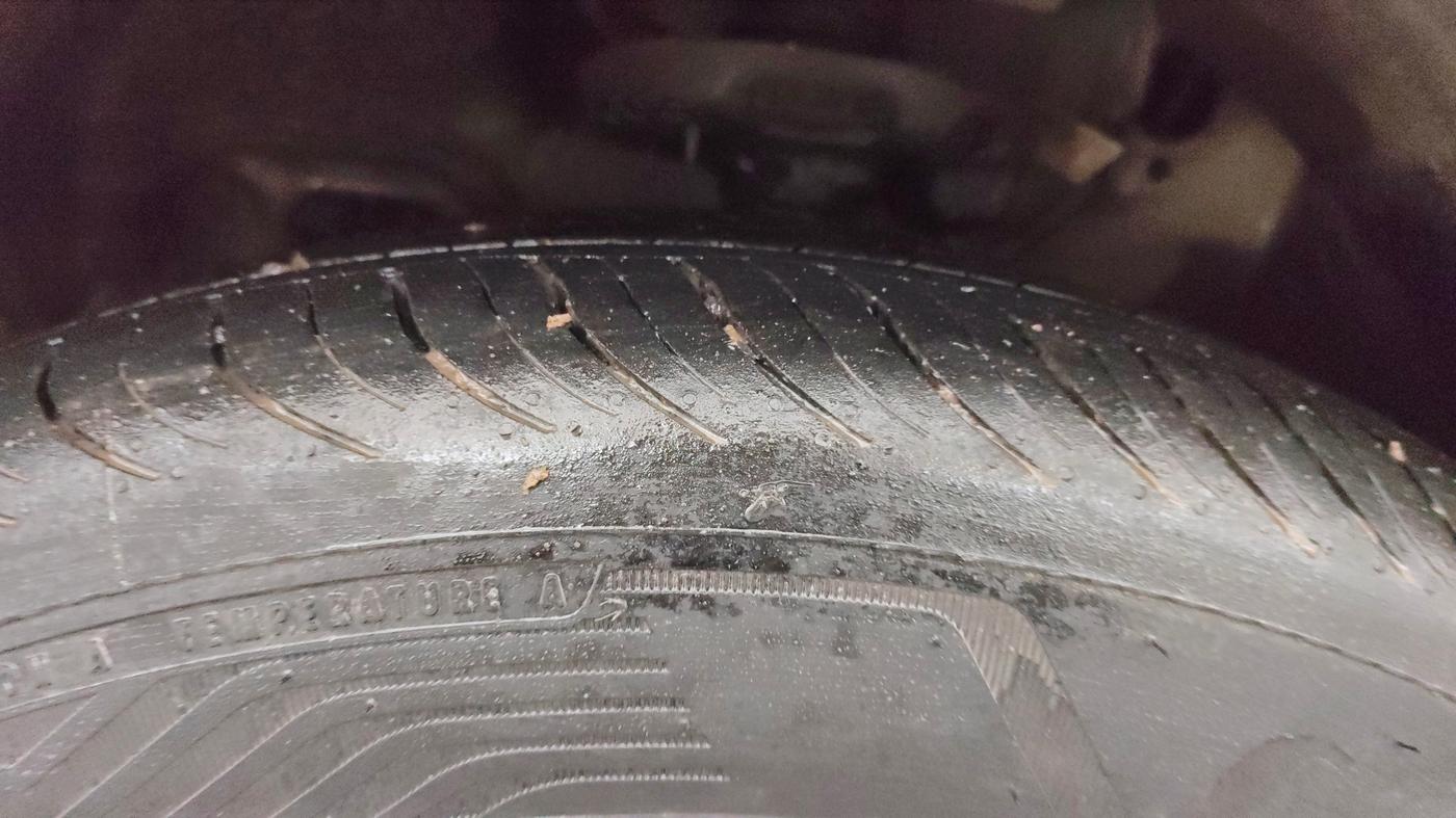 2020 KIA SELTOS GTX PLUS DCT 1.4 PETROL, Petrol, Automatic, 77,589 km, Left Front Tyre Tread