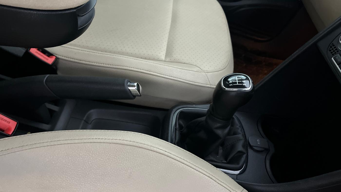 2020 Skoda Rapid STYLE TSI, Petrol, Manual, 55,442 km, Gear Lever